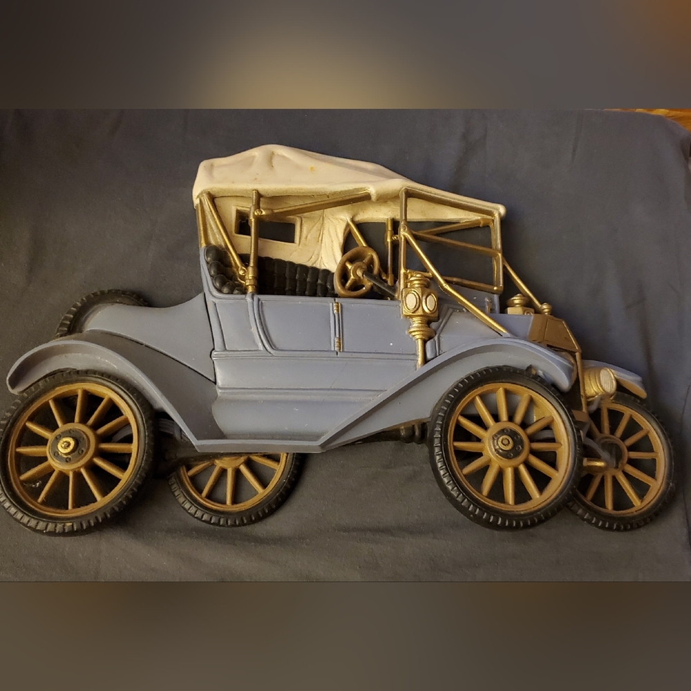 Vintage Burwood Products 1977 Molded Wall Decor**Antique Automobile**